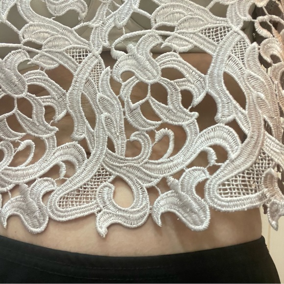 Cream lace crop top S - Picture 10 of 15